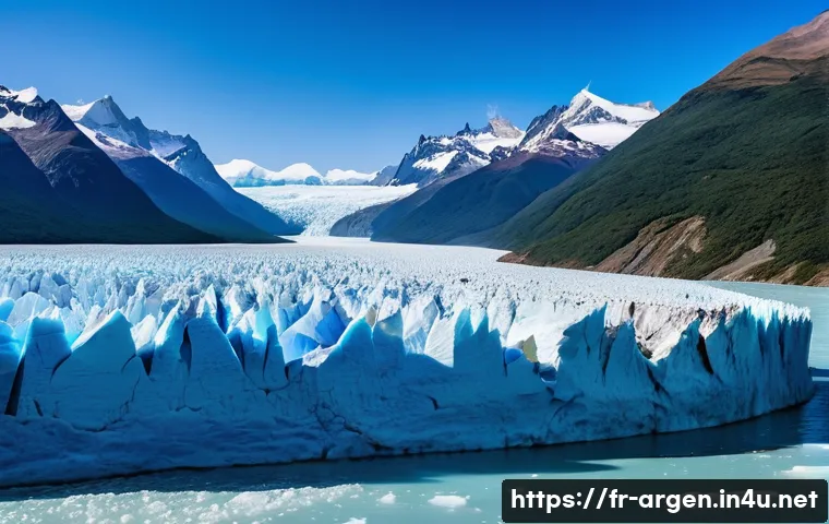 엘 칼라파테 페리토 모레노 빙하 - A breathtaking panoramic view of the majestic Perito Moreno Glacier in Patagonia, Argentina. The gla...